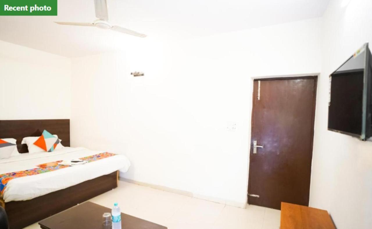 The Oscar - Kailash Colony 3*