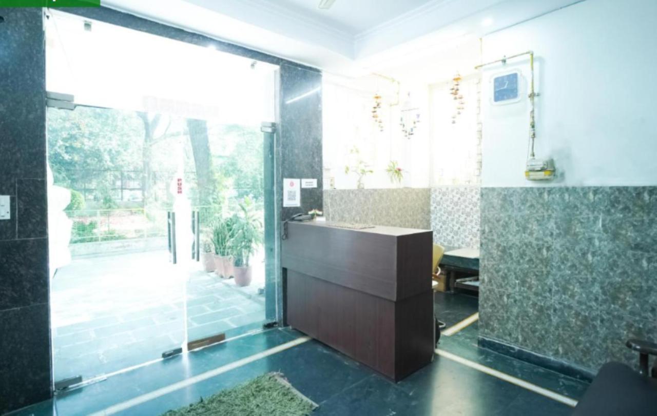 The Oscar - Kailash Colony 3*